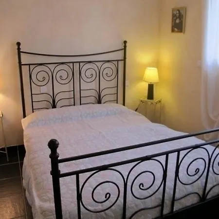 Gite Une Maison En Ville Villa