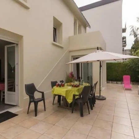 Gite Une Maison En Ville